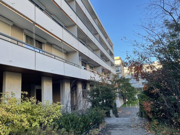 Appartement
         3 pièces
        - 72 m² Exclusivité 149 000 € *