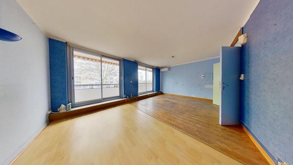 Appartement
         3 pièces
        - 72 m² Exclusivité 149 000 € *
