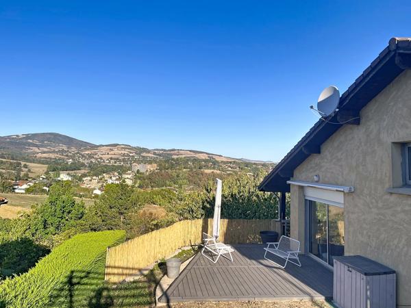 Maison familiale beaux volumes vue dégagée 5 chambres garage piscine