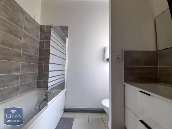 Appartement à louer 1 pièce 29.84m²