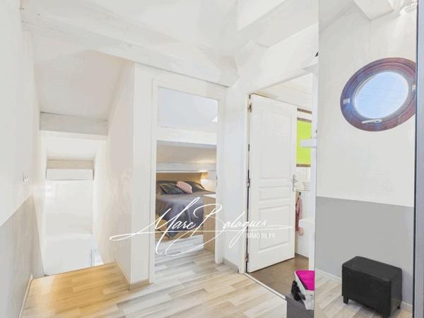 Six-Fours-les-Plages (83140) Lumineuse villa avec piscine - TALIAN, secteur recherché !