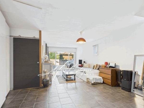 Six-Fours-les-Plages (83140) Lumineuse villa avec piscine - TALIAN, secteur recherché !