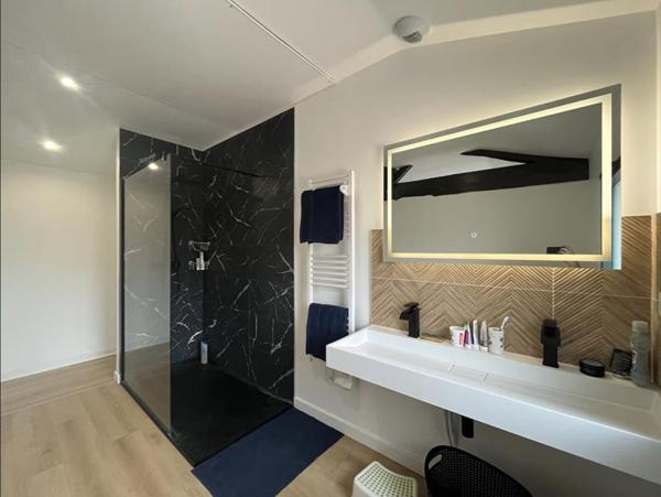 Maison 4 pièces de 132m² habitables, 162m² avec le garage à Sainte Hélène 33480 à 15min de Saint Médard en Jalles