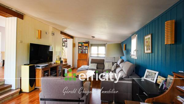 Maison
         5 pièces
        - 139 m² 297 825 € *