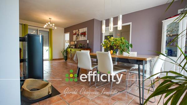 Maison
         5 pièces
        - 139 m² 297 825 € *