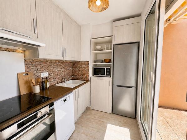 Appartement Sete 2 pièces 37,43 m² terrasse et garage
