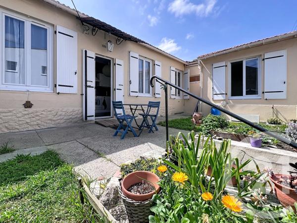 Appartement F3 à vendre  3 pièces - 52,30 m 2   LAGORD  - 17