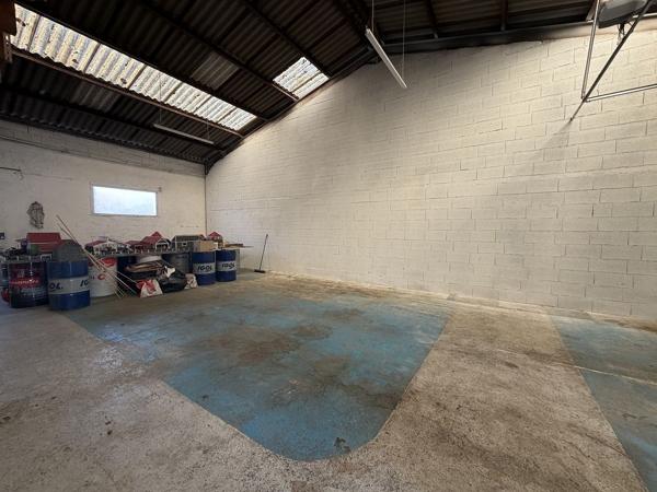Garage - MONTROND LES BAINS