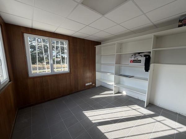 Garage - MONTROND LES BAINS