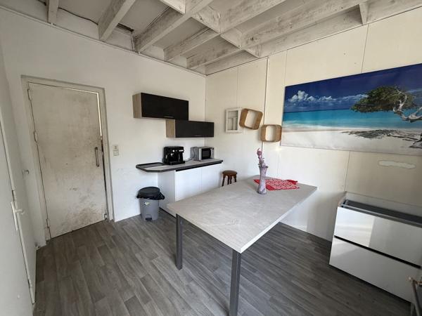 Garage - MONTROND LES BAINS