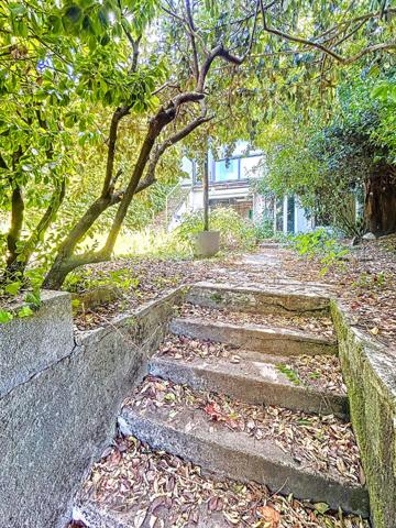 MAISON FAMILIALE RÉNOVÉE, GRAND JARDIN EN ESPALIER, À DEUX PAS DE LA GARE ET DES COMMODITÉS