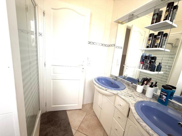 Maison à VERON, 89510 - 4 pièces 77m²