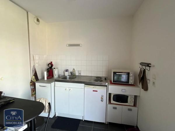 Appartement à louer 2 pièces 47.15m² Vendin-le-Vieil (62880)