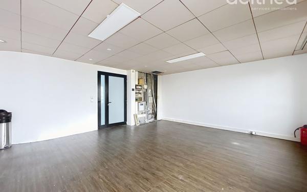 Appartement à vendre    1 pièce • 528 m2 Orly