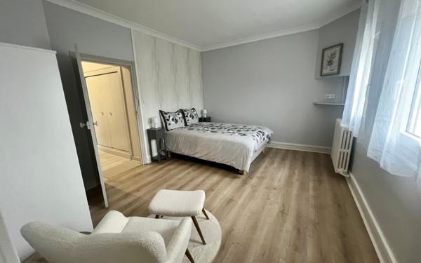 Appartement à louer    7 pièces • 22 m2 Tarbes