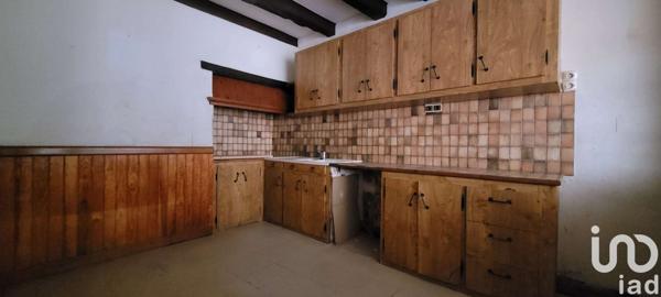 Maison de village 8 pièces de 112 m² à Saint-Loup-Lamairé (79600)