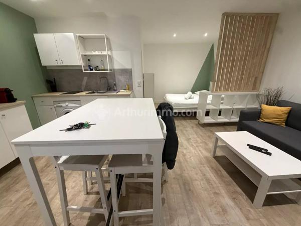 Vente                                                      Immeuble
                        
                     6 pièces                      93 m2                     à Clermont-Ferrand