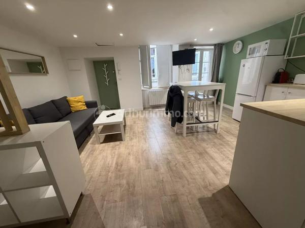 Vente                                                      Immeuble
                        
                     6 pièces                      93 m2                     à Clermont-Ferrand