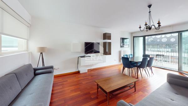 Appartement Paris 4 pièces 93 m² avec balcon de 7m²