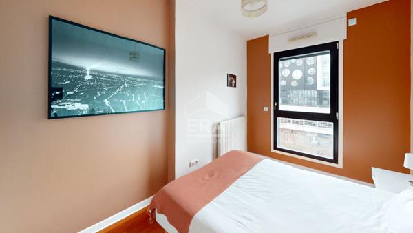 Appartement Paris 4 pièces 93 m² avec balcon de 7m²