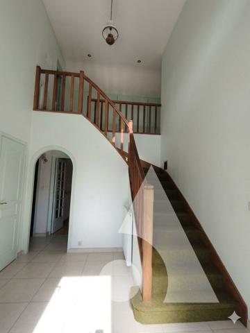 Immeuble 5 pièces 111 m2