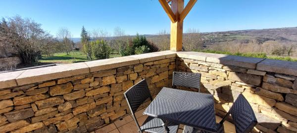 Harmonie et  Prestance  pour cette superbe maison