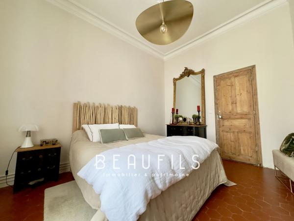 Exclusivité. Nîmes. Appartement atypique T4 - 82 m2