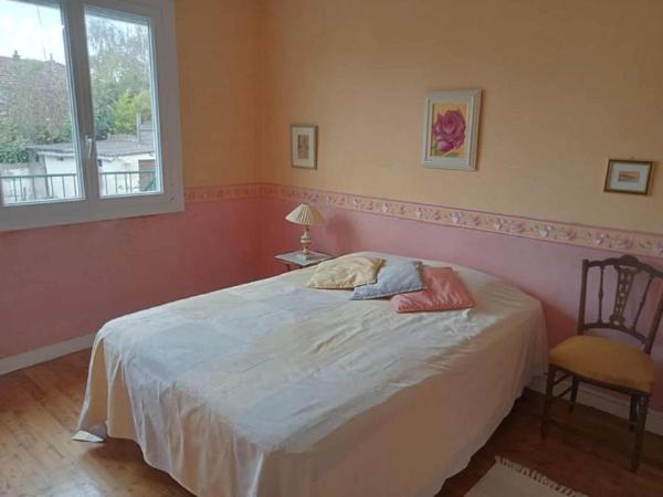 Plain-pied d'une surface 85,70m², 3 CH, terrain de 394m²