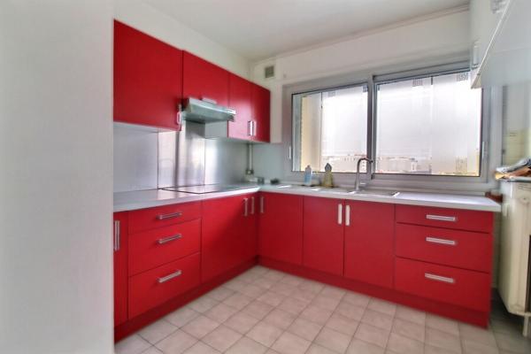 Appartement T2 en étage avec balcon et cave à proximité de Monplaisir