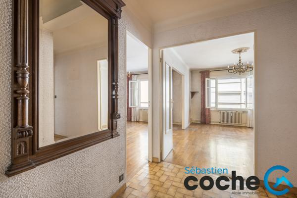 Exclusivité de 81m² Place Jean Macé Lyon 7 - Possibilité Garage