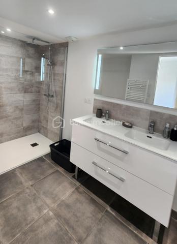 Maison en pierre de 450 m²