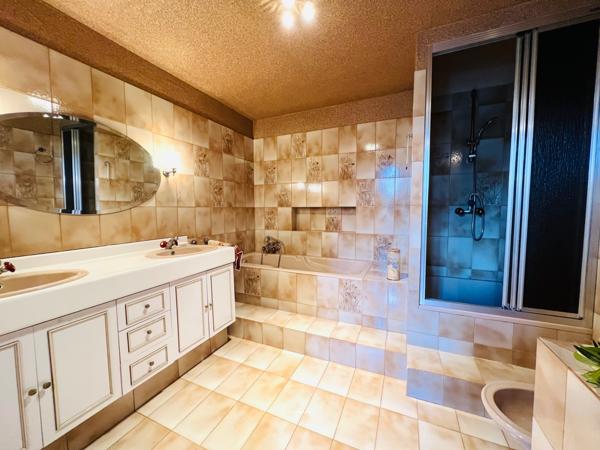 Livry-Gargan Appartement F4 + Jardin + Petit Hengar + Gde Cave