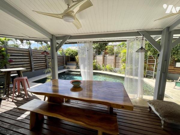 ETANG SALE LES BAINS - VILLA T5 EN BORDURE DU LAGON