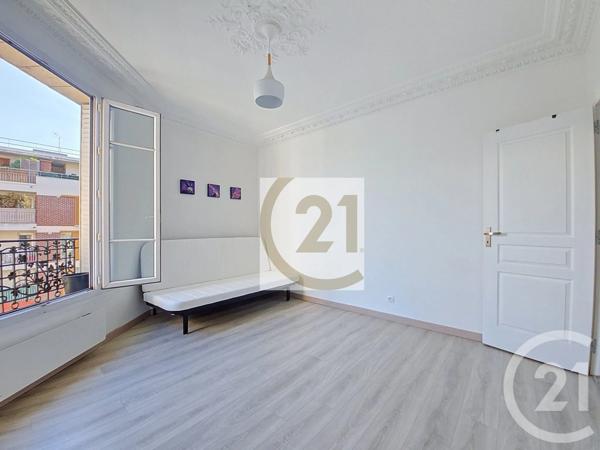 Appartement F3 à vendre  3 pièces - 53,25 m 2   IVRY SUR SEINE  - 94