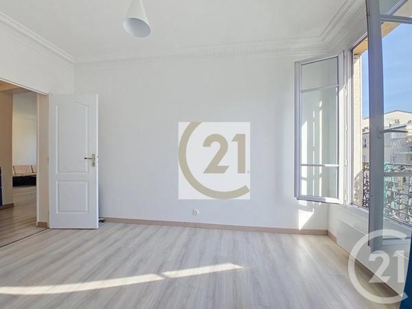 Appartement F3 à vendre  3 pièces - 53,25 m 2   IVRY SUR SEINE  - 94