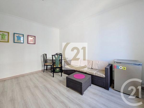 Appartement F3 à vendre  3 pièces - 53,25 m 2   IVRY SUR SEINE  - 94