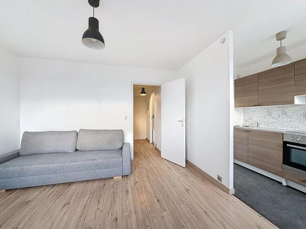 A vendre grand studio de 28 m² à Saint-Ouen-l’Aumône