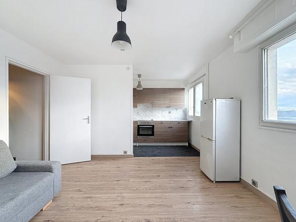 A vendre grand studio de 28 m² à Saint-Ouen-l’Aumône