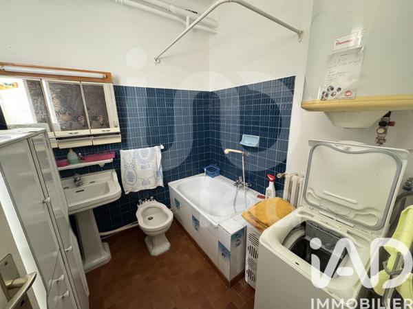 Maison à vendre 7 pièces 172 m² Saint-Julien-les-Rosiers