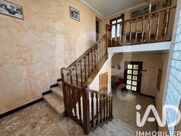 Maison à vendre 7 pièces 172 m² Saint-Julien-les-Rosiers