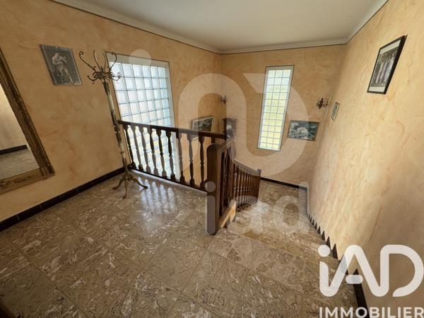 Maison à vendre 7 pièces 172 m² Saint-Julien-les-Rosiers