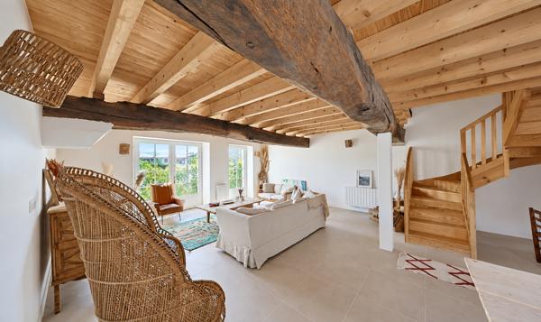 Architecture authentique - Duplex avec terrasses et dépendance - Ahetze