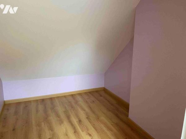 LA FERTE MACE: Maison en pierres 3 chambres, garage, terrain 925 m²