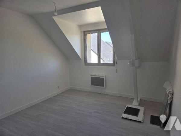 MAYENNE- Coeur de ville Notre- Dame, emplacement privilégie pour cet appartement de type 2 au d...