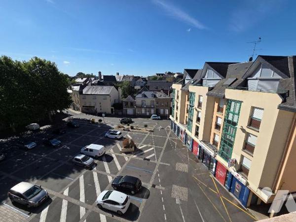 MAYENNE- Coeur de ville Notre- Dame, emplacement privilégie pour cet appartement de type 2 au d...