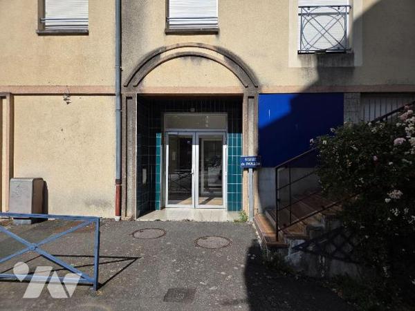 MAYENNE- Coeur de ville Notre- Dame, emplacement privilégie pour cet appartement de type 2 au d...