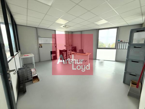 Bureaux à louer en centre d'affaires