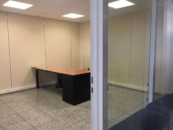 À LOUER : un local mixte de 330 m² situé à Sorbiers, à proximité de la ZI de la Vaure