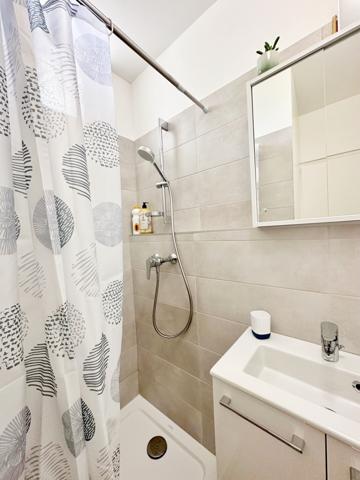 Studio Entièrement Rénové au Cœur de Sète