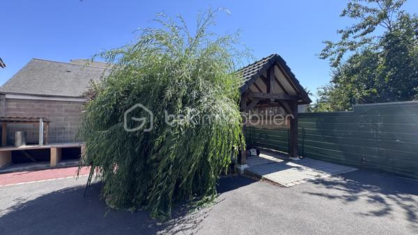 🏘️Dans le charmant village de Viel St Remy , découvrez cette maison a très fort potentiel à rénover🏘️

👉🏿L'entrée dessert:
. Cuisine équipée
. Très grand séjour avec accès cave et chaufferie.

👉🏿A l'étage:

. Suite parentale avec wc , salle de bain ( baignoire et douche ) 

👉🏿Montons quelques marches et accédons alors à:

. Un atelier ( ou chambre atypique ) 
. Deux grandes chambres dont une avec un dressing de plus de 20m²
. Deux autres pièces a fort potentiel pouvant être deux chambres supplémentaires.

👉🏿Coté extérieur:

. Une terrasse
. Une cuisine d'été
. Un abris
. Une joli terrain composé d'arbres et végétaux.
. Un atelier
. Une grange a très fort potentiel.

Chauffage fioul
Assainissement individuel non conforme